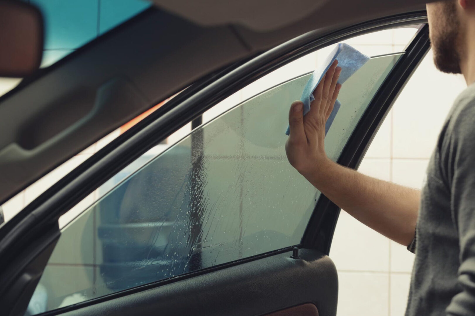 Gekleurde raamfolie getint